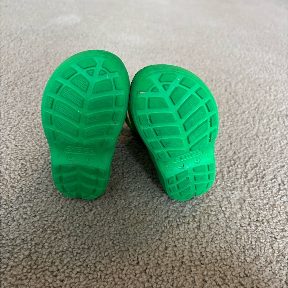 CROCS Kids Vibrant Green Rain Boots - Picture 4 of 4